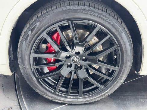 Used 2021 Maserati Levante S GranSport AWD/4WD image 54