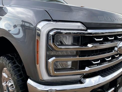 Used 2024 Ford F250 Lariat w/ Chrome Package AWD/4WD image 26
