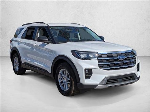New 2026 Ford Explorer Active w/ Active Comfort Package image 6