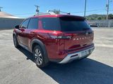 Used 2022 Nissan Pathfinder SL image 4