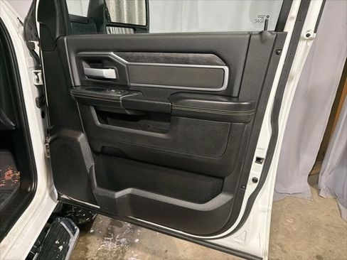 Used 2024 RAM 2500 Big Horn image 17