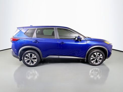 Used 2023 Nissan Rogue SV image 11