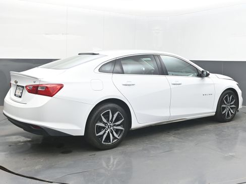 Used 2018 Chevrolet Malibu LT FWD image 9