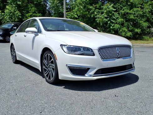 Used 2020 Lincoln MKZ Reserve w/ Luxury Package FWD image 4
