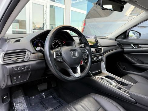 Used 2021 Honda Accord Touring image 16