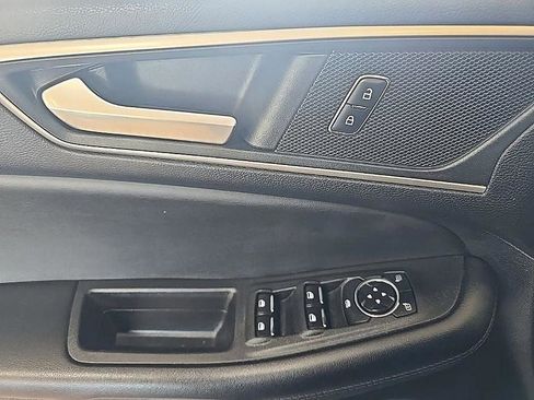 Used 2023 Ford Edge SEL w/ Convenience Package image 13