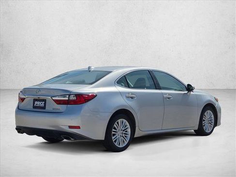 Used 2017 Lexus ES 350 w/ Premium Package FWD image 5