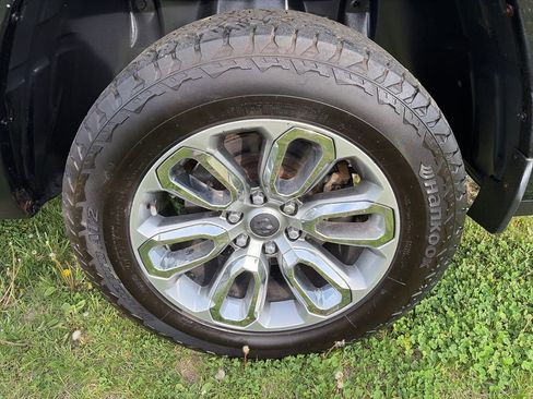 Used 2019 RAM 1500 Sport w/ Level 2 Equipment Group image 10