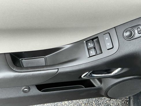 Used 2013 Chevrolet Camaro LS RWD image 19