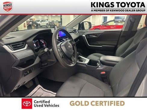 Used 2025 Toyota RAV4 XLE image 10