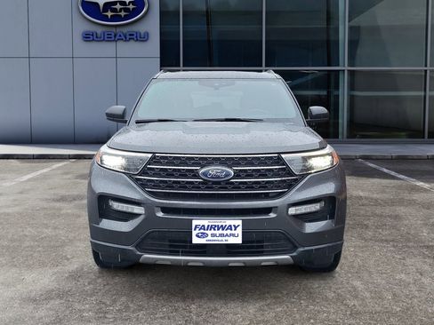 Used 2020 Ford Explorer XLT w/ Equipment Group 202A image 2