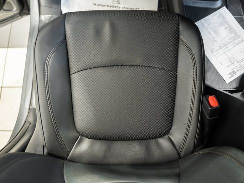 New 2026 Toyota Sienna Platinum AWD/4WD image 32