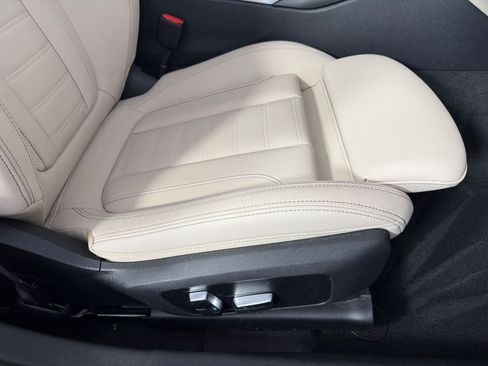 Used 2023 BMW i4 eDrive35 w/ Premium Package RWD image 34