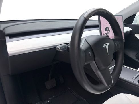 Used 2021 Tesla Model Y Long Range AWD/4WD image 50