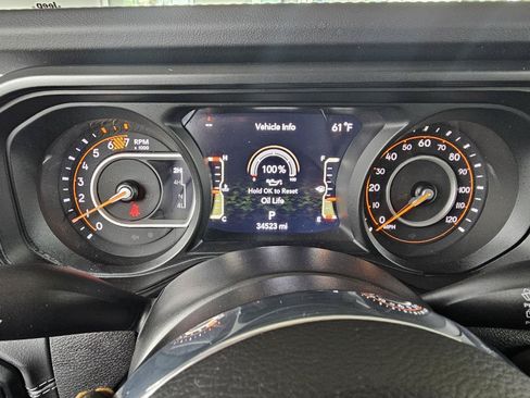 Used 2025 Jeep Wrangler Unlimited Sahara AWD/4WD image 21