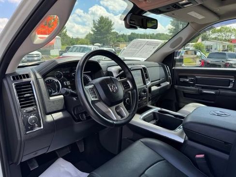 Used 2018 RAM 2500 Laramie w/ Convenience Group AWD/4WD image 9