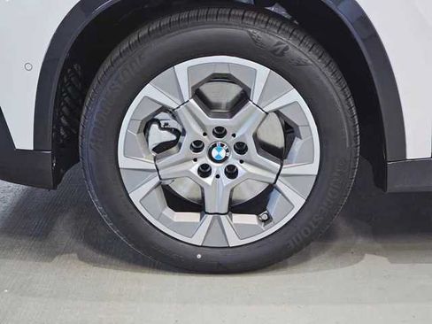 Used 2025 BMW X1 xDrive28i w/ Convenience Package AWD/4WD image 8