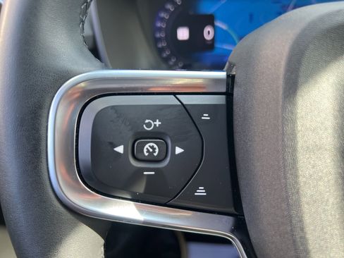 Used 2023 Volvo XC40 B5 Plus w/ Driver Assist Package AWD/4WD image 32