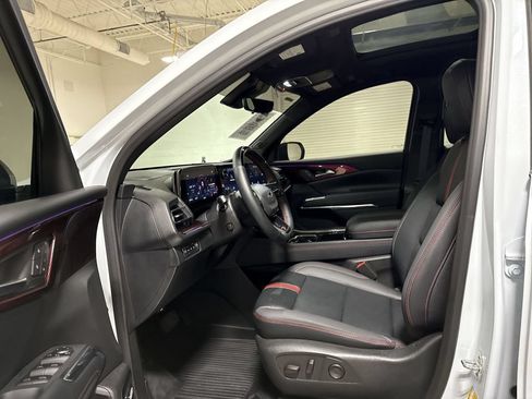 Used 2026 Chevrolet Traverse RS w/ LPO, Floor Liner Package AWD/4WD image 21