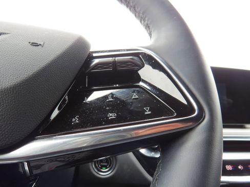 New 2025 Cadillac Lyriq Sport image 23