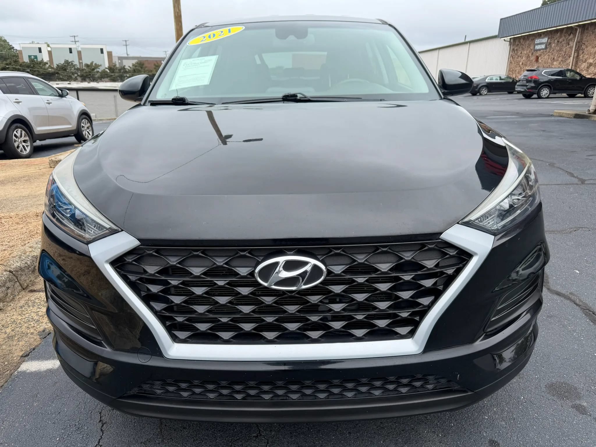 Used 2021 Hyundai Tucson SE FWD image 2