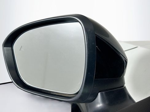 Used 2024 Nissan Ariya FWD image 16