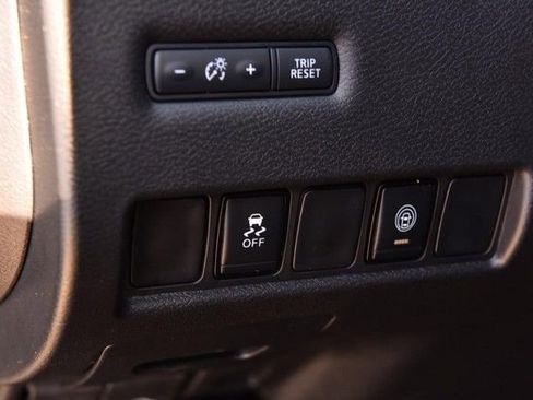 Certified 2024 Nissan Murano SV image 12