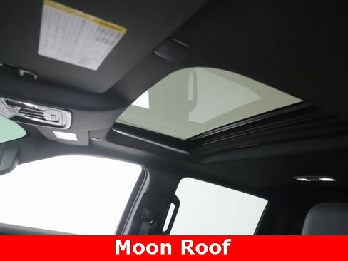 Used 2024 GMC Sierra 1500 AT4 w/ Technology Package image 18