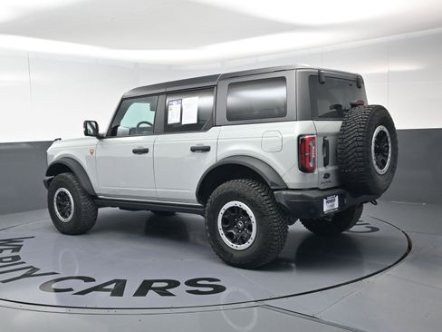 Used 2023 Ford Bronco Badlands w/ Sasquatch Package image 7