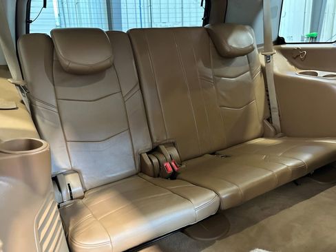 Used 2015 Cadillac Escalade Platinum AWD/4WD image 34
