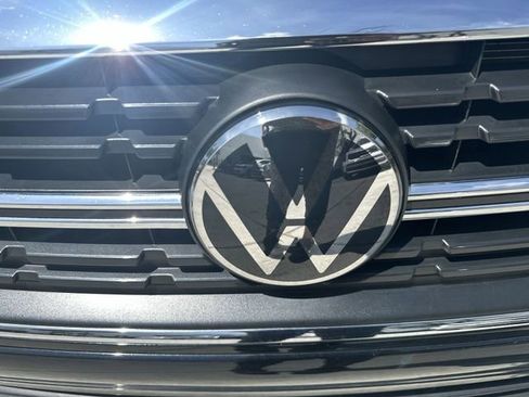 Used 2024 Volkswagen Jetta SE FWD image 10