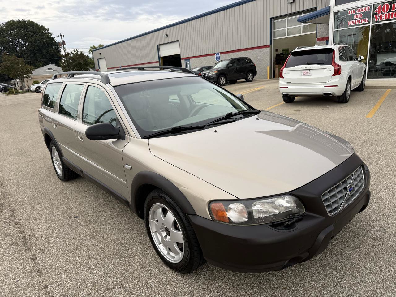 Used 2001 Volvo V70 Cross Country AWD/4WD image 3