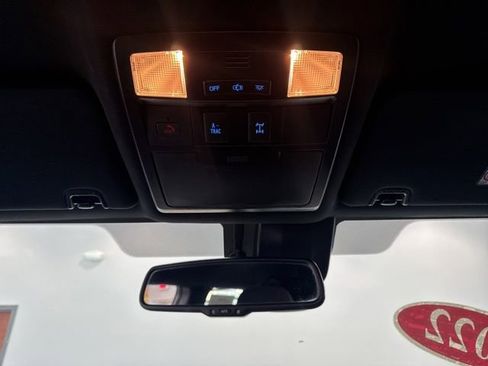 Used 2022 Toyota Tacoma TRD Off-Road w/ Technology Package AWD/4WD image 34