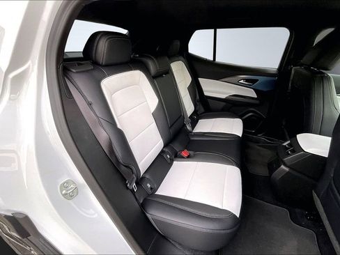 New 2026 Chevrolet Equinox EV LT AWD/4WD image 10
