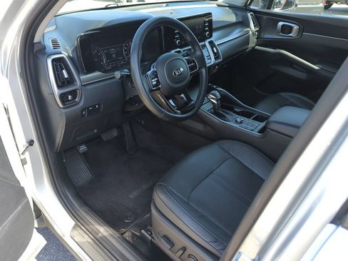 Used 2021 Kia Sorento S w/ Panoramic Sunroof Package FWD image 11
