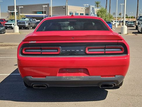 Used 2017 Dodge Challenger R/T w/ Driver Convenience Group RWD image 7