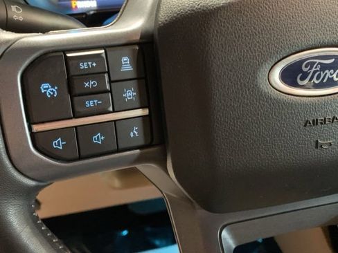 Used 2023 Ford F250 Lariat w/ Lariat Ultimate Package AWD/4WD image 12