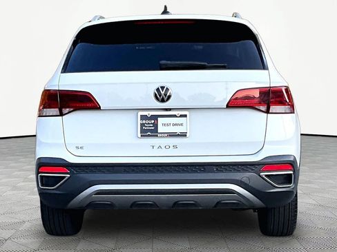 Used 2022 Volkswagen Taos SE FWD image 5