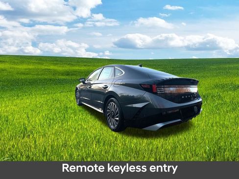 New 2025 Hyundai Sonata Limited image 7