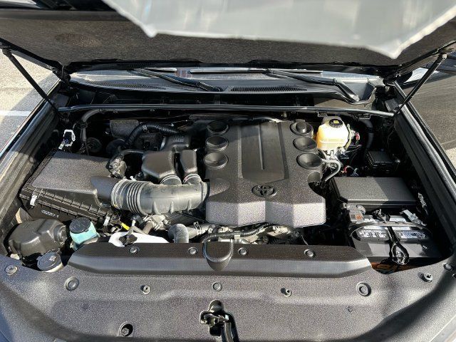 Certified 2021 Toyota 4Runner SR5 Premium AWD/4WD image 7