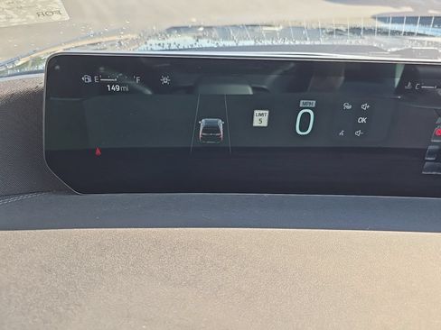 Used 2025 Ford Expedition Platinum w/ Driver's Package AWD/4WD image 23
