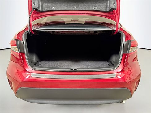 Used 2025 Toyota Corolla LE image 23