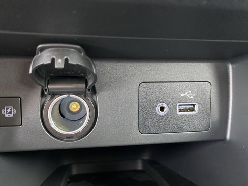 New 2025 Nissan Versa SV w/ Trunk Package image 21