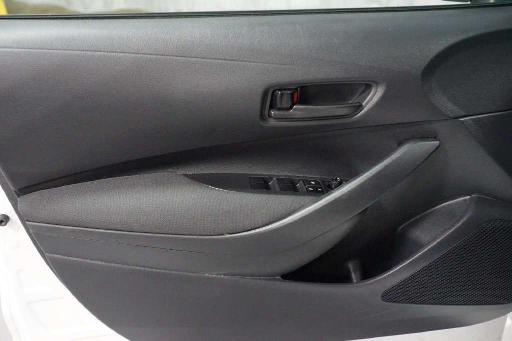 Certified 2025 Toyota Corolla LE FWD image 27
