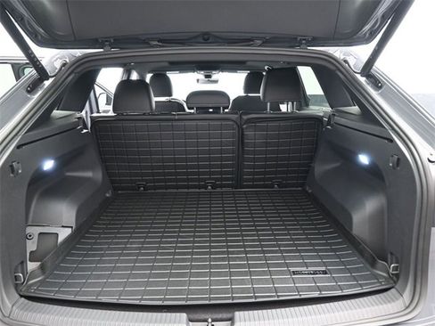 New 2026 Volkswagen Atlas Cross Sport SE image 16