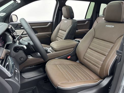 New 2027 GMC Acadia Denali Ultimate w/ LPO, Floor Liner Package AWD/4WD image 22