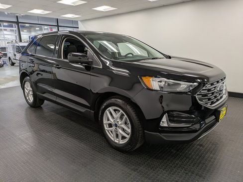 Used 2022 Ford Edge SEL w/ Convenience Package image 3