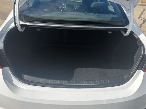 Used 2023 Chevrolet Malibu LT FWD image 11
