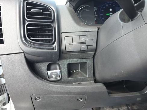 Used 2024 RAM ProMaster 3500 w/ Delivery Van Package FWD image 14