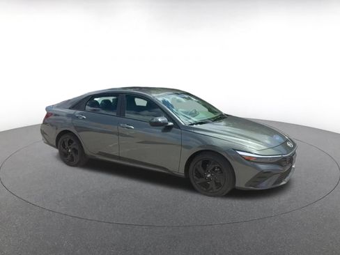 Used 2026 Hyundai Elantra Sport FWD image 2